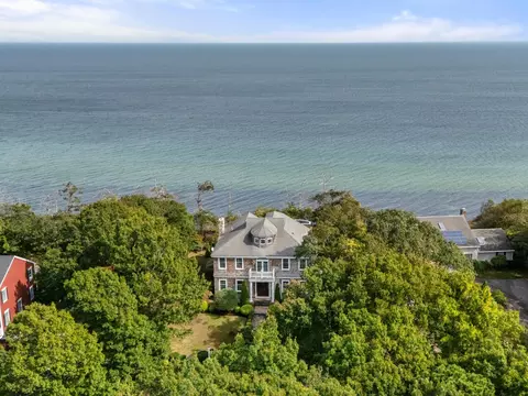 31 Monisa Kay Dr, Plymouth, MA 02360