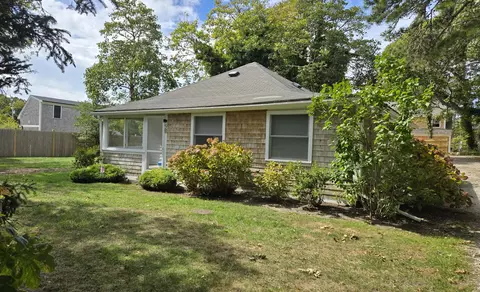 9 Jason Ln, Harwich Port, MA 02646