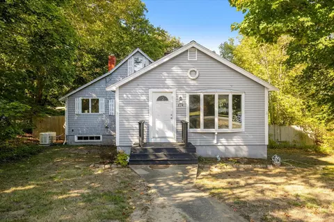 254 Barlows Landing Rd, Pocasset, MA 02559