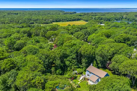 121 Streeter Hill Rd, North Falmouth, MA 02556