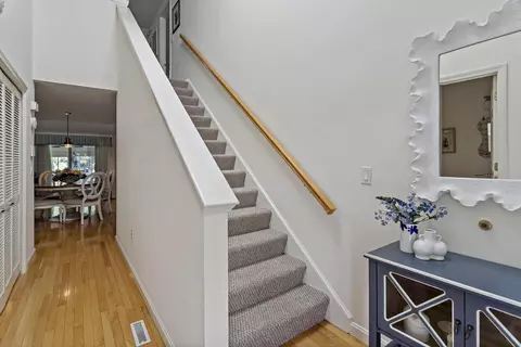 8 Chippers Ln, Mashpee, MA 02649 photo 16