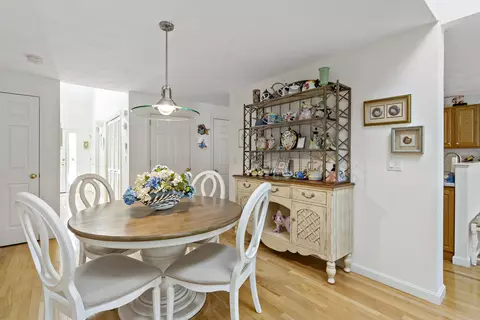8 Chippers Ln, Mashpee, MA 02649 photo 11