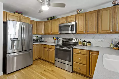 8 Chippers Ln, Mashpee, MA 02649 photo 4