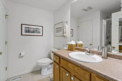 8 Chippers Ln, Mashpee, MA 02649 photo 14