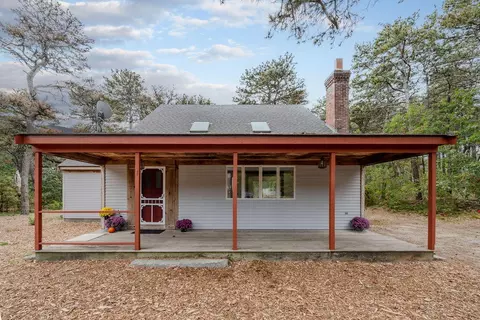 100 E Hill Rd, Wellfleet, MA 02667