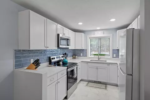 Kitchen - 38 Shellback Way #F-38, Mashpee, MA 02649 photo 2 of 3