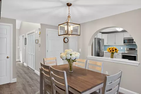 Dining - 2 Pga Ln, Mashpee, MA 02649 photo 2 of 2