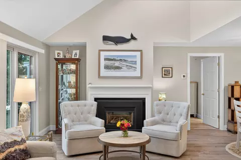 Living - 2 Pga Ln, Mashpee, MA 02649 photo 2 of 4