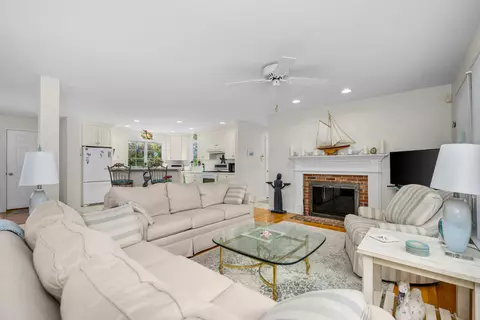 45 Cranberry Cir, Eastham, MA 02642 photo 9