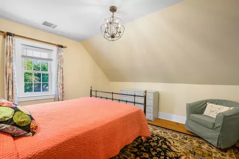 Bedroom - 2070 Main St, West Barnstable, MA 02668 photo 4 of 8