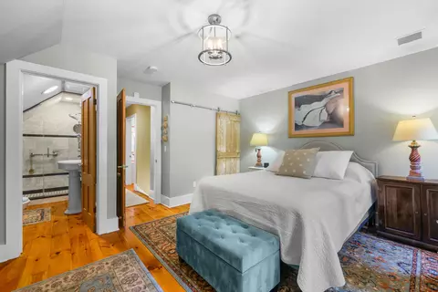 Bedroom - 2070 Main St, West Barnstable, MA 02668 photo 2 of 8