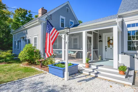 Exterior - 2070 Main St, West Barnstable, MA 02668 photo 2 of 25
