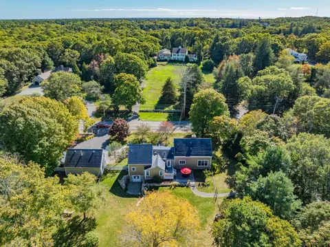 View/Area - 2070 Main St, West Barnstable, MA 02668 photo 3 of 4