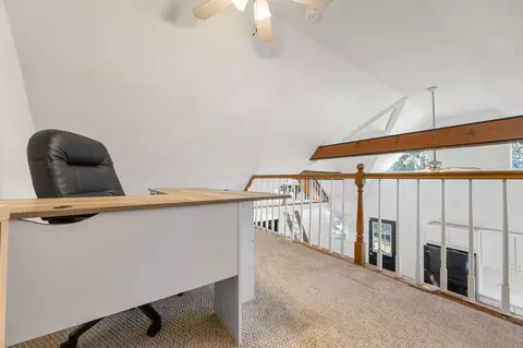 Entry Way - 69 Pine Grove Ave, Hyannis, MA 02601 photo 2 of 3