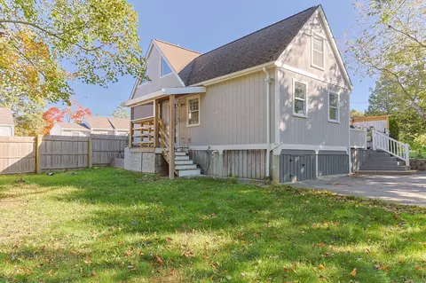 Exterior - 69 Pine Grove Ave, Hyannis, MA 02601 photo 6 of 7