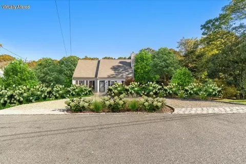 40 Waterfield Rd, Osterville, MA 02655