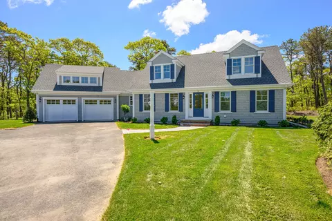 16 Turtle Run, Harwich, MA 02645