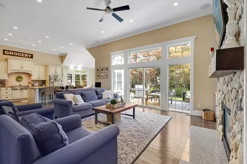 35 Spinnaker Dr, Mashpee, MA 02649 photo 9