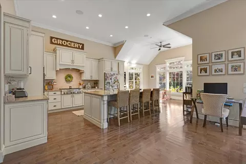 35 Spinnaker Dr, Mashpee, MA 02649 photo 11