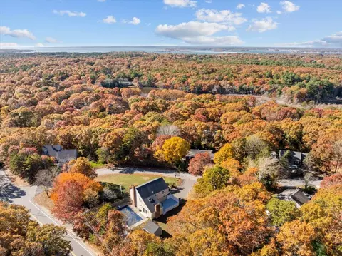 2 Westerly Dr, Bourne, MA 02532 photo 9