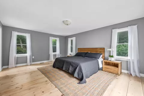 Bedroom - 3528 Main St, Barnstable, MA 02630 photo 1 of 5