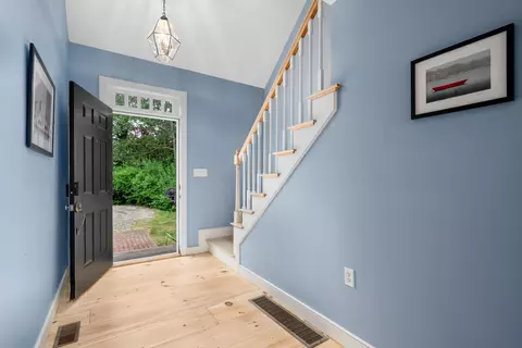 Entry Way - 3528 Main St, Barnstable, MA 02630 photo 2 of 3
