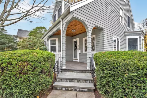 Exterior - 38 Old Bridge Rd, Buzzards Bay, MA 02532 photo 7 of 8