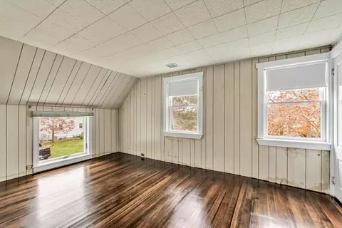 Bedroom - 38 Old Bridge Rd, Buzzards Bay, MA 02532 photo 4 of 7