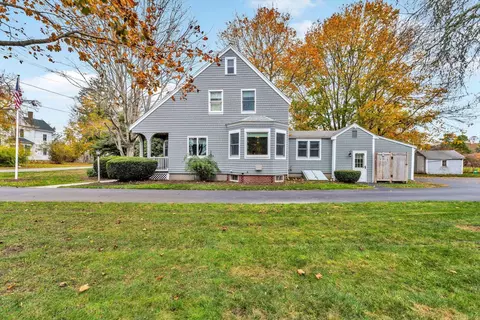Exterior - 38 Old Bridge Rd, Buzzards Bay, MA 02532 photo 5 of 8