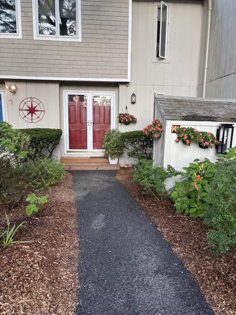 300 Buck Island Rd #14F, West Yarmouth, MA 02673