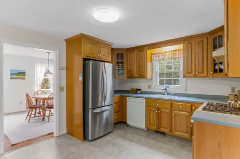 93 Valley Bars Rd, Buzzards Bay, MA 02532 photo 7