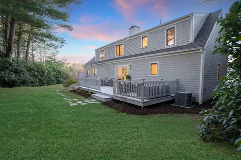Exterior - 7 Blue Fin, Mashpee, MA 02649 photo 9 of 10