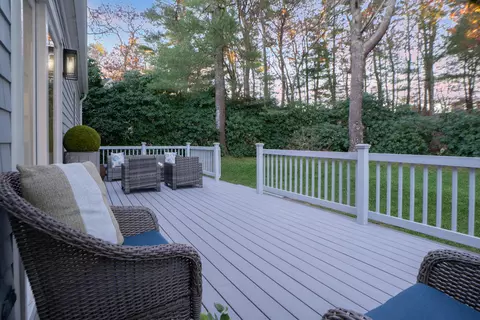 Exterior - 7 Blue Fin, Mashpee, MA 02649 photo 4 of 10