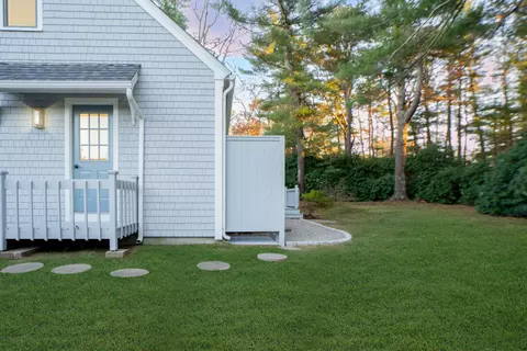 Exterior - 7 Blue Fin, Mashpee, MA 02649 photo 6 of 10