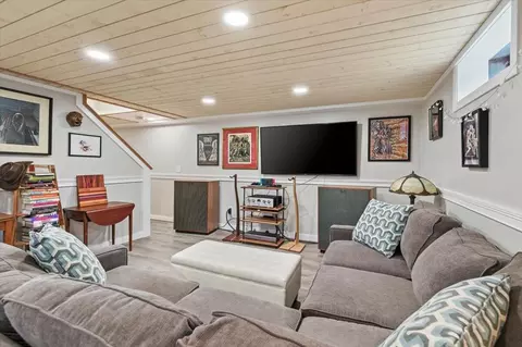 Living - 197 Monomoscoy Rd, Mashpee, MA 02649 photo 1 of 4