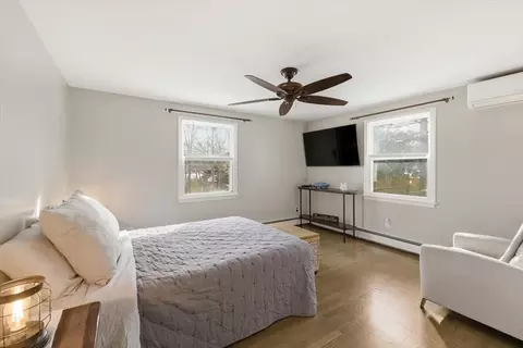 Bedroom - 197 Monomoscoy Rd, Mashpee, MA 02649 photo 2 of 4