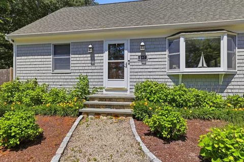Other - 197 Monomoscoy Rd, Mashpee, MA 02649 photo 4 of 10