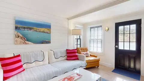 54 Commercial St UNIT 4, Provincetown, MA 02657