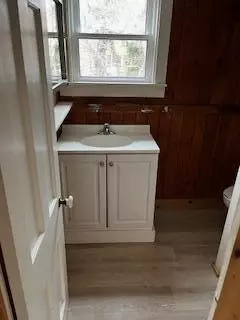 Bath - 14 Commerce Rd, Barnstable, MA 02630 photo 1 of 3