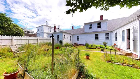 580 Commercial St, Provincetown, MA 02657