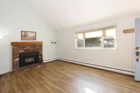 29 Wenonah Rd, Buzzards Bay, MA 02532 photo 8