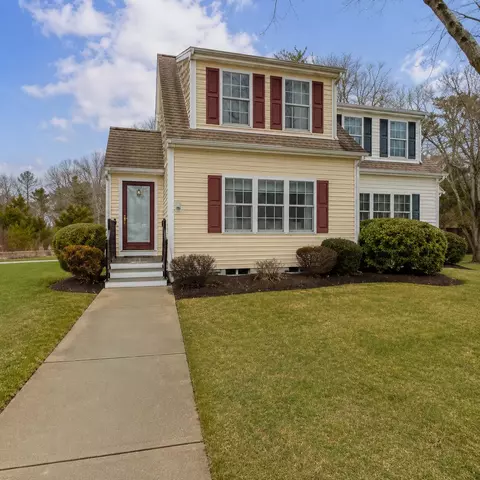 32 Carleton St UNIT 32, Onset, MA 02558