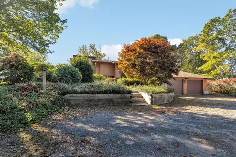 Exterior - 481 Lakeside Dr, Centerville, MA 02632 photo 5 of 14