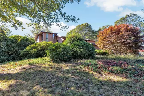 Exterior - 481 Lakeside Dr, Centerville, MA 02632 photo 7 of 14