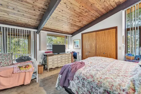 Bedroom - 481 Lakeside Dr, Centerville, MA 02632 photo 8 of 12