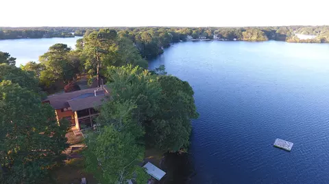 View/Area - 481 Lakeside Dr, Centerville, MA 02632 photo 5 of 8