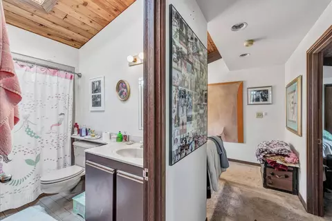 Entry Way - 481 Lakeside Dr, Centerville, MA 02632 photo 1 of 2