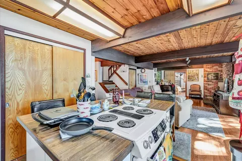 Kitchen - 481 Lakeside Dr, Centerville, MA 02632 photo 2 of 3