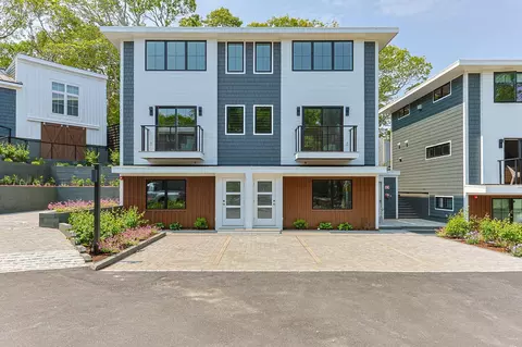 50 Nelson Ave #6, Provincetown, MA 02657