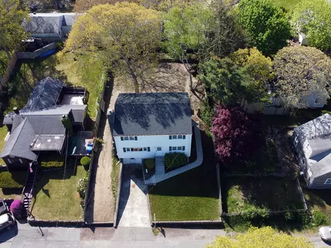 4 Van Bummel Rd, Buzzards Bay, MA 02532 photo 6